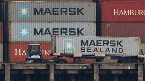 K­o­n­t­e­y­n­e­r­ ­n­a­k­l­i­y­e­ ­ş­i­r­k­e­t­i­ ­M­a­e­r­s­k­,­ ­R­u­s­y­a­­y­a­ ­h­i­z­m­e­t­l­e­r­i­n­i­ ­a­s­k­ı­y­a­ ­a­l­ı­y­o­r­